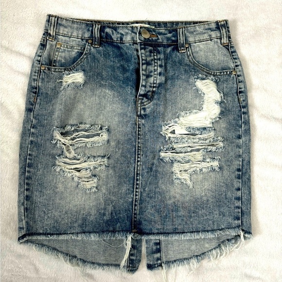 love, Fire Dresses & Skirts - High‑Waist Distressed Denim Skirt – Raw Hem A‑Line Mini – Size 7‎